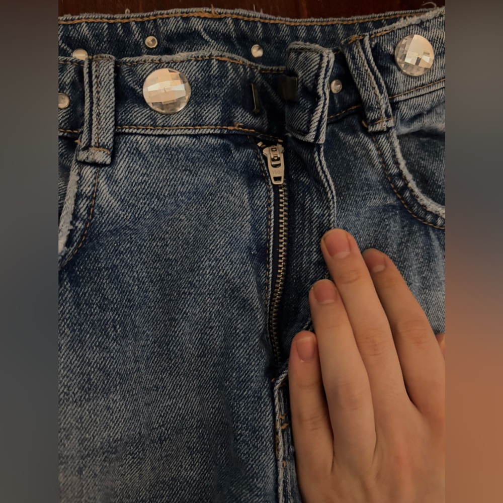 Zara LIKE NEW Jeweled Waist Cropped Straight Jeans, Size 28 - Picture 5 of 6